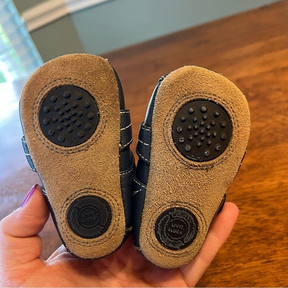 Livie and Luca navy first walkers leather shoes size 0-6 months - Picture 8 of 9